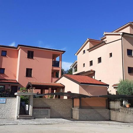 Apartments Marina-Mare Poreč Dış mekan fotoğraf