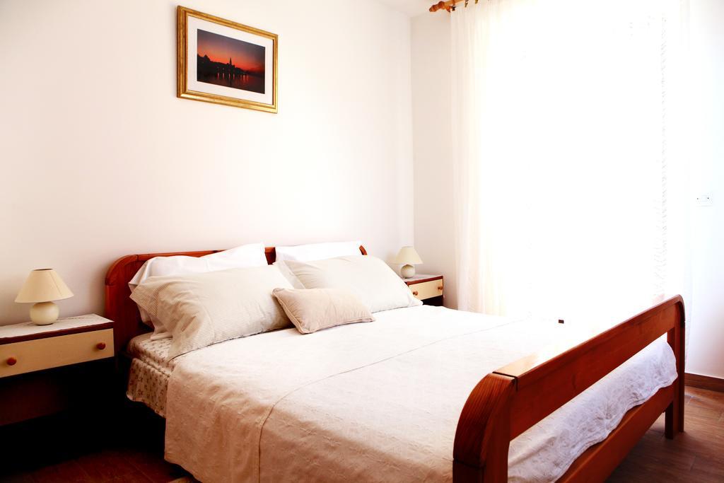 Apartments Marina-Mare Poreč Dış mekan fotoğraf