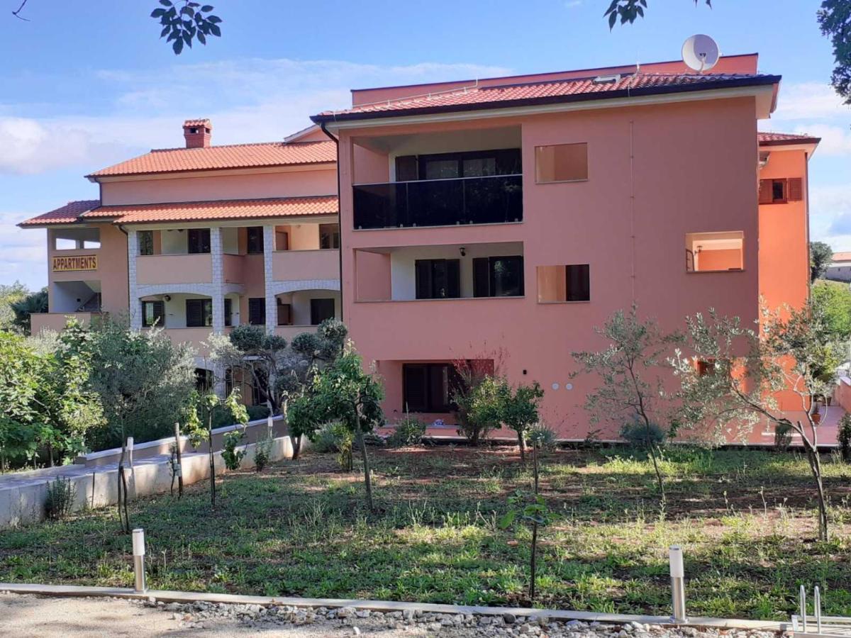 Apartments Marina-Mare Poreč Dış mekan fotoğraf